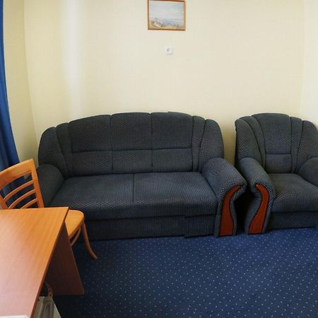 Corvin Hotel Gyor Ruang foto